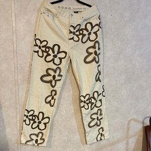 SONQ Floral Women's Boyfriend Jeans - Cream and Brown